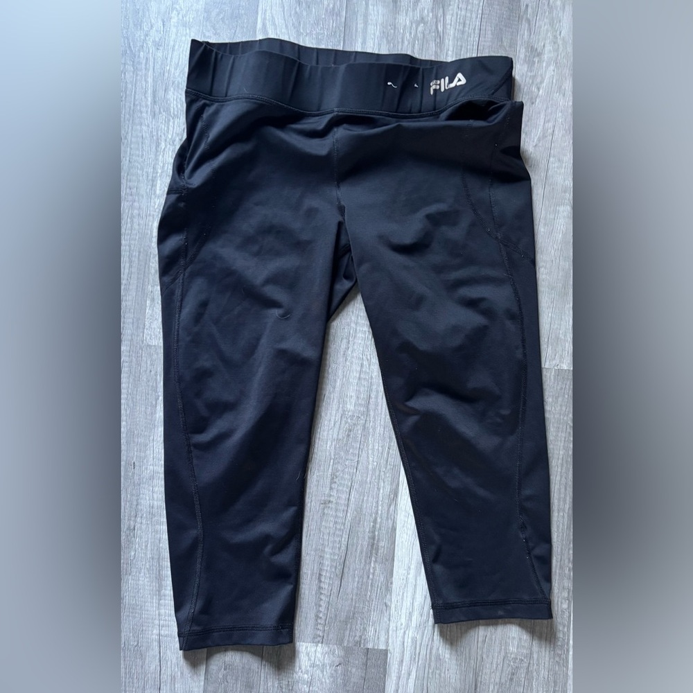 🌻Bundle 5 items for $20🌻Fila Black Sports Leggings